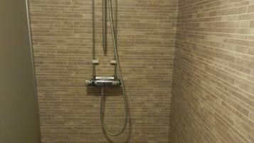 Salle de bain commune