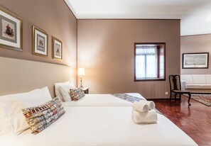 1 bedroom, iron/ironing board, travel cot, free WiFi