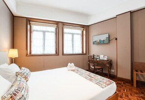 1 dormitorio, tabla de planchar con plancha, cuna de viaje y wifi gratis