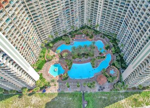 Indoor pool, outdoor pool - Pelicans' Pointe @ SOP  well appointed inside, corner balcony, awesome Gulf view (Panama City Beach)