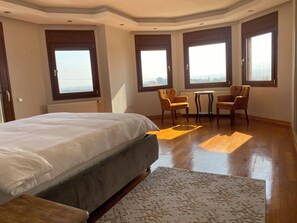 5 bedrooms, in-room safe, desk, iron/ironing board - Nefes URLA Villa (Urla)