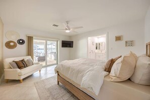 3 chambres, fer et planche à repasser, Wi-Fi, draps fournis