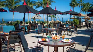 2 restaurants, breakfast, lunch, dinner served; international cuisine
