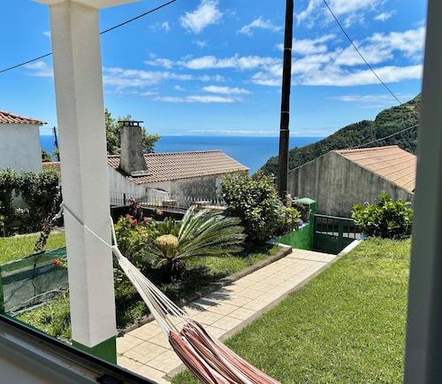 Paradis caché entre la mer et les montagnes. Casa Cidalisa est idéale pour 4.