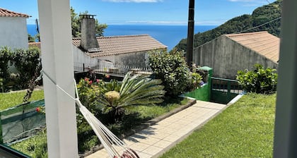 Paradis caché entre la mer et les montagnes. Casa Cidalisa est idéale pour 4.