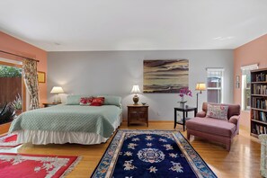 5 chambres, fer et planche à repasser, lit parapluie, Wi-Fi gratuit