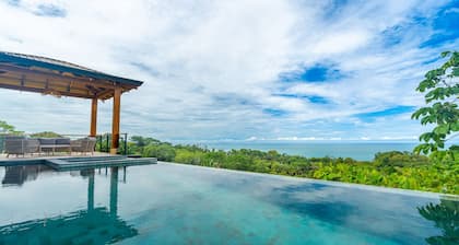 Private Eco-luxury Villa Jacuzzi Oceanview Pool