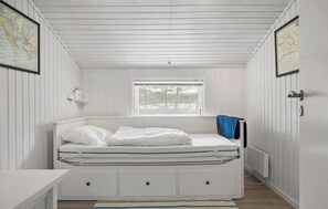 3 bedrooms, travel cot, free WiFi