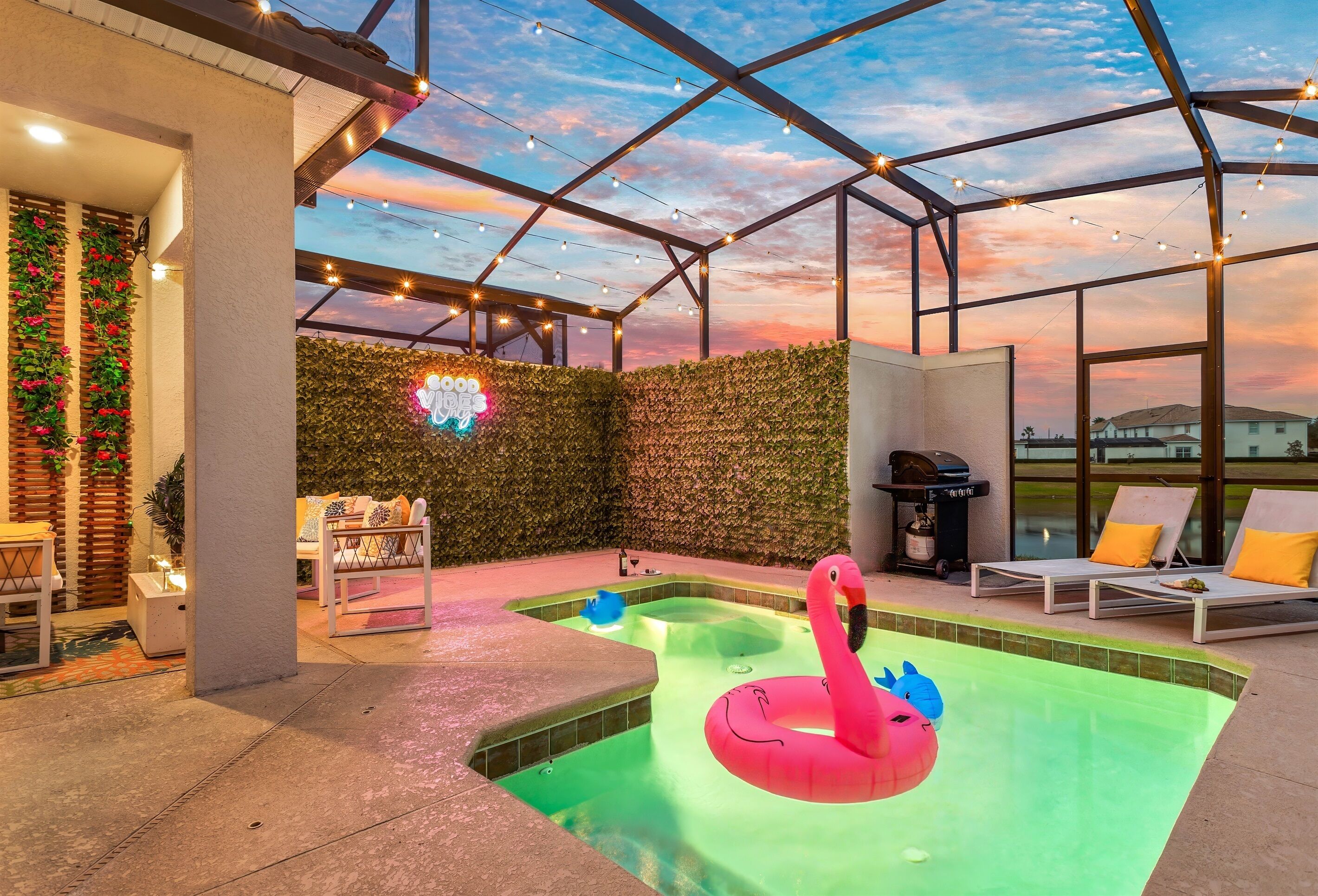 Alberca techada y alberca climatizada