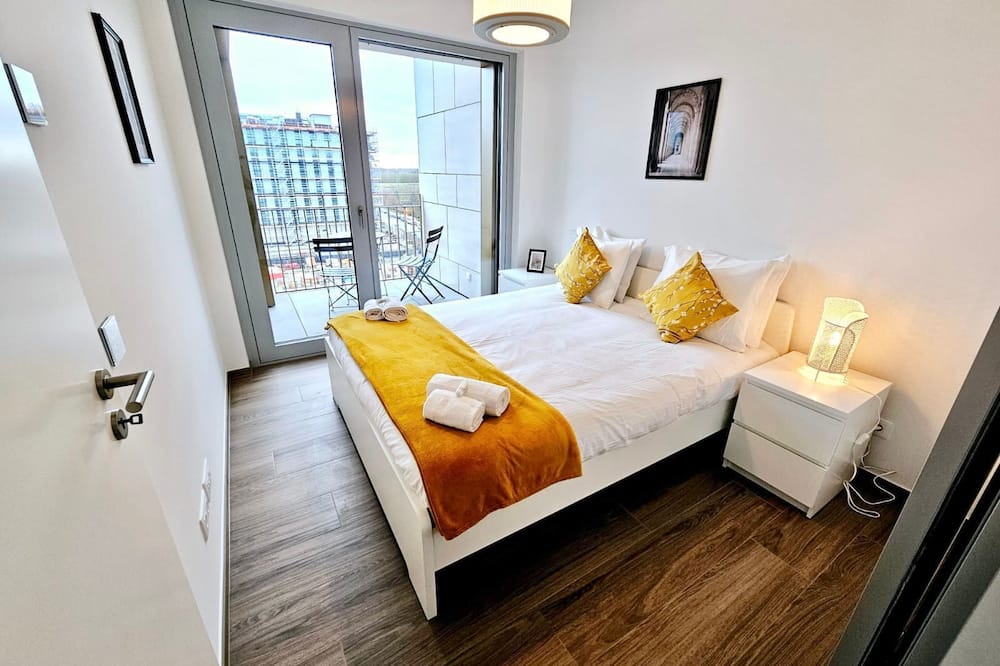Comfy one bedroom with parking&balcony