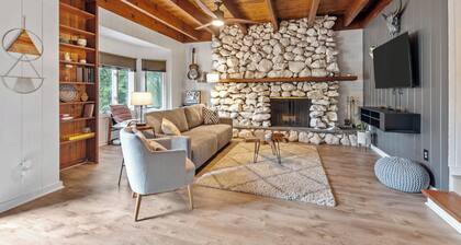 Luxe Urban Lodge - KingBed - Private Patio - FSU - TMH - Downtown