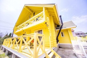 Exterior - Awaji Large Log House in Goshiki 2 (Sumoto)