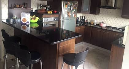 Terrific 3-bedroom house in Weibdeh with stunning views