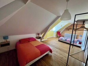 5 Schlafzimmer, Bügeleisen/Bügelbrett, Reisekinderbett, WLAN