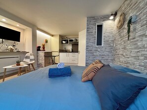 واي فاي وملاءات أسرّة