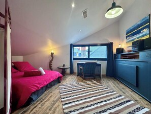 2 bedrooms, iron/ironing board, travel crib, WiFi