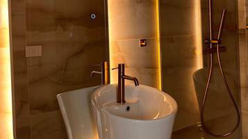 Suite Luxe, vue ville | Salle de bain