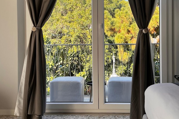 Junior Studio Suite, City View | Premium bedding, down comforters, minibar, in-room safe