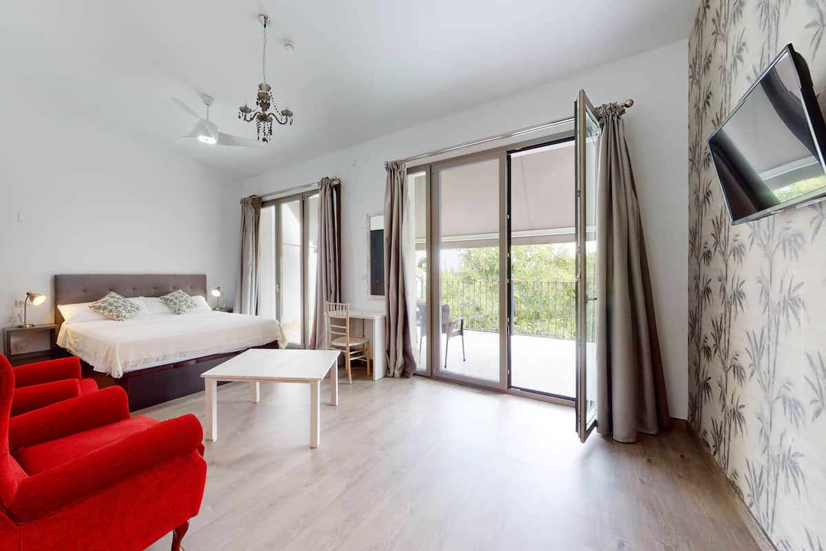 Quarto casal luxo, vista para o vale | 1 quarto, ferros/tábuas de passar roupa, Wi-Fi de cortesia