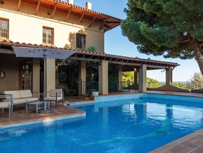 Pool - El Mirador Mediterranean Essence (Arenys de Mar)