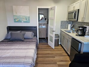 Espacio para trabajar con laptop y wifi gratis