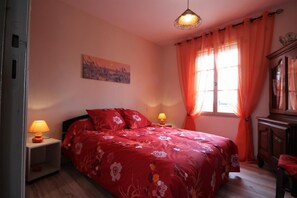 3 bedrooms, Internet