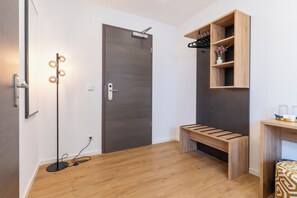 雙床房 | 書桌、筆電工作空間、遮光布/窗簾、搖籃/嬰兒床