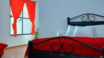 4 bedrooms, WiFi, bed sheets