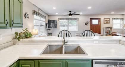Cozy Home Near 231 with Open Living & Full Kitchen