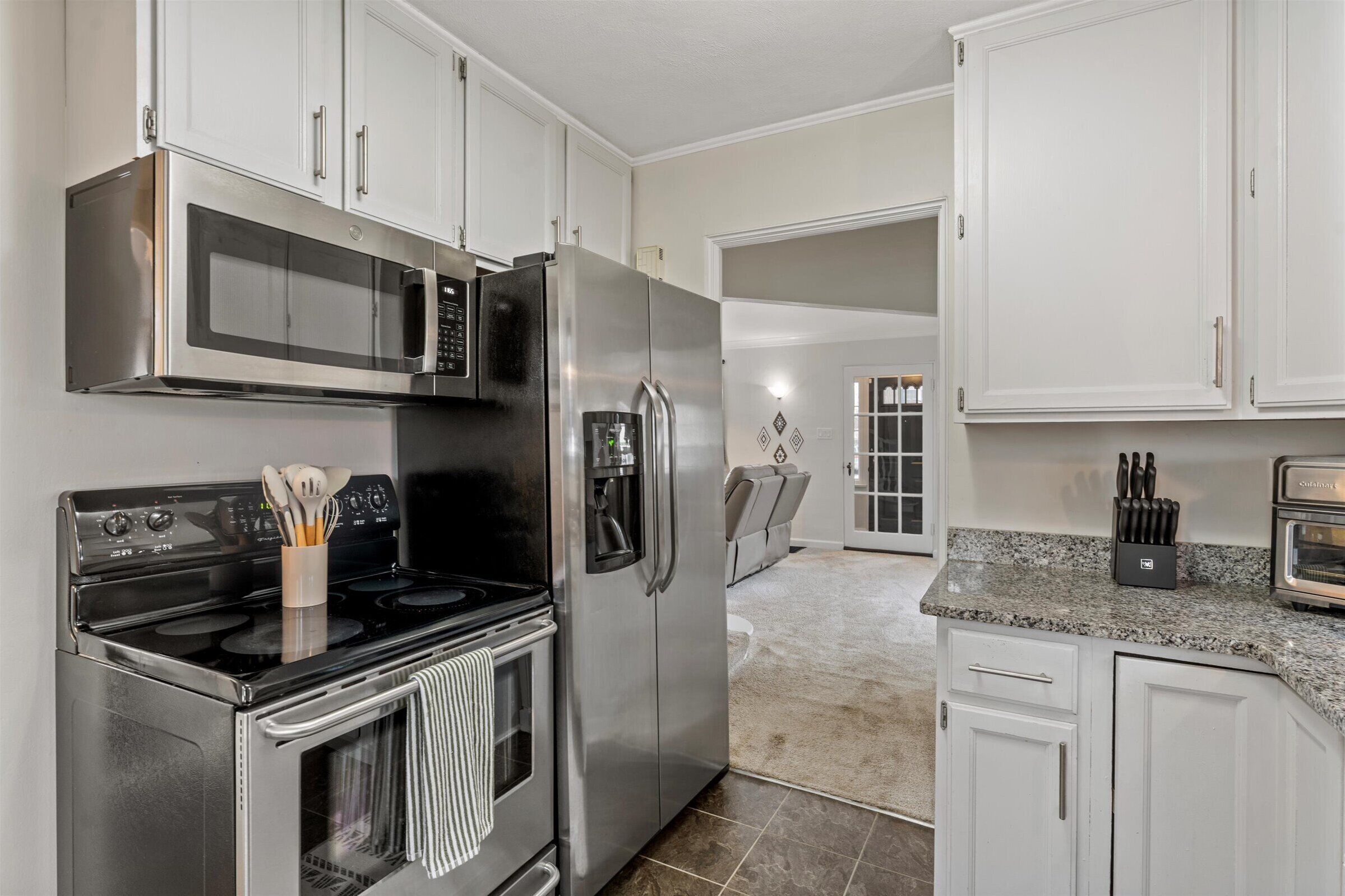 Refrigerador, horno, parrilla de estufa y lavavajillas 