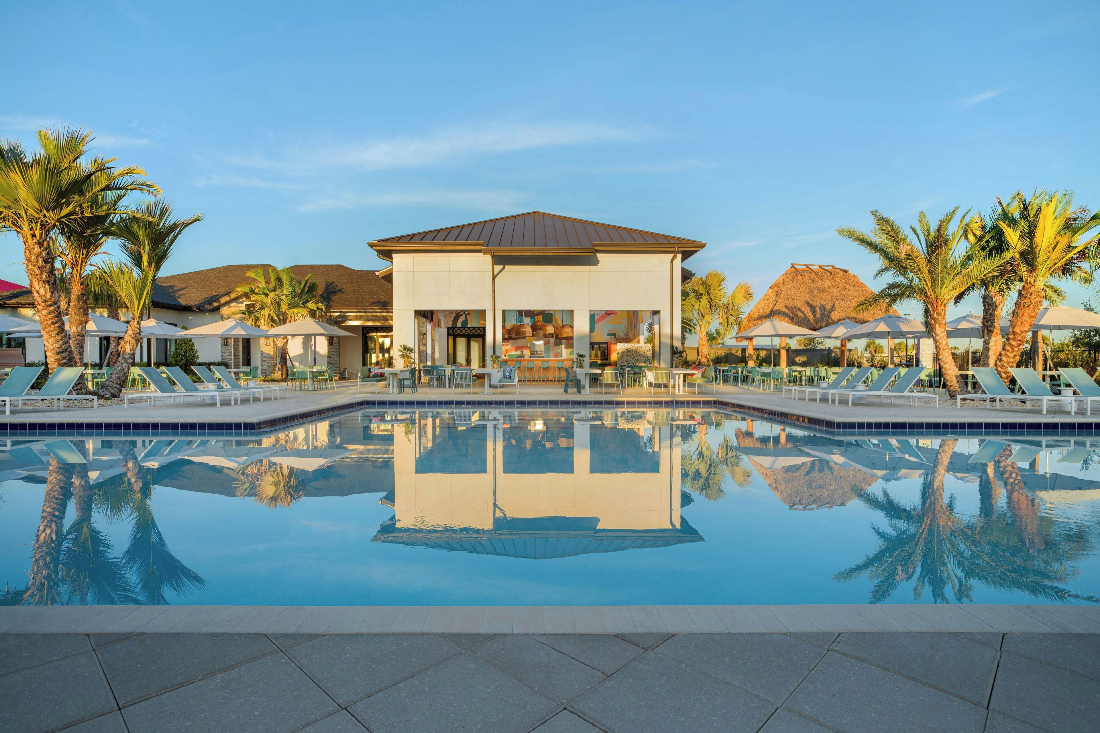 Piscine extérieure, tentes de plage, parasols de plage