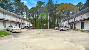 Unclassified image, 3 of 7, button - Efficiency Lodge Fairburn (Fairburn)