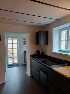 Kühlschrank, Ofen, Herdplatte, Geschirrspüler