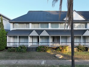 Garden - Dalby Manor Motor Inn  (Dalby)