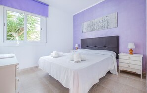 4 bedrooms, free WiFi