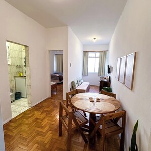 Dining - Adelaide I Apartment Cozy and practical in the center of BH! (Barro Preto Belo Horizonte)