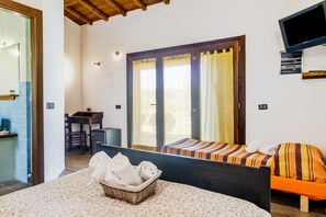 1 bedroom, bed sheets, wheelchair access