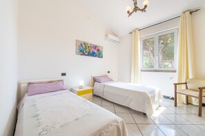 3 habitaciones, tabla de planchar con plancha y wifi gratis 