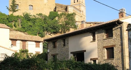 Apartment 'Enebro' with Mountain View, Wi-Fi and Air Conditioning