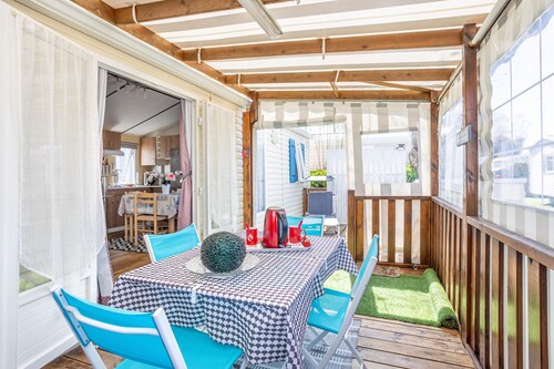 Mobile Home 'Au Calme - Shared Pool' with Shared Pool and Private Terrace