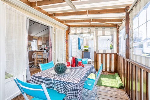 Mobile Home 'Au Calme - Shared Pool' with Shared Pool and Private Terrace