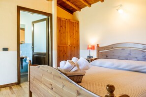 1 soverom, sengetøy og rullestolvennlig