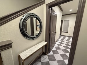 Interior - CityPlace Townhome in Dallas -2 bedroom and 2.5 Bathroom (Dallas)