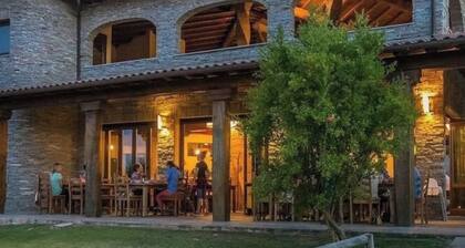 Appartement 'Ponente' avec piscine partagée, entrée privée et climatisation