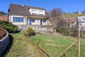 Exterior - Holiday Home 'Paradise' with Mountain View, Private Terrace and Wi-Fi (Soultzeren)