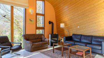 TV, fireplace, DVD player, stereo