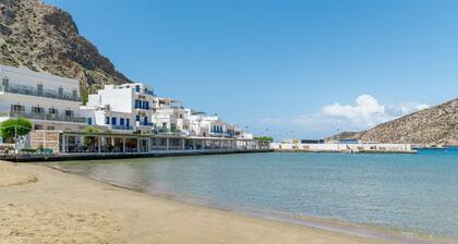 Holiday Home 'Penny's House' with Mountain View, Wi-Fi and Air Conditioning