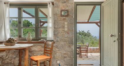 Ferienhaus 'Boutique Stone Cottage' mit Meerblick, Wi-Fi und Klimaanlage