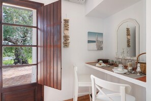 Dining - Bed and Breakfast 'Casa Margarida' with Private Pool, Wi-Fi and Air Conditioning (Tavira)