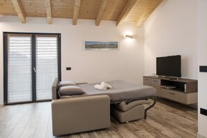 1 bedroom, free WiFi, bed sheets - Apartment 'Alice' with Mountain View, Wi-Fi and Air Conditioning (Caiolo)